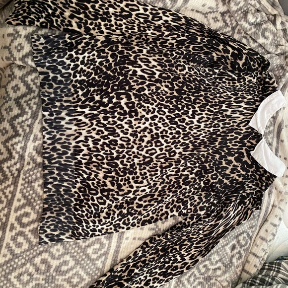 Cable and Gauge Leopard Sweater - Picture 2 of 4